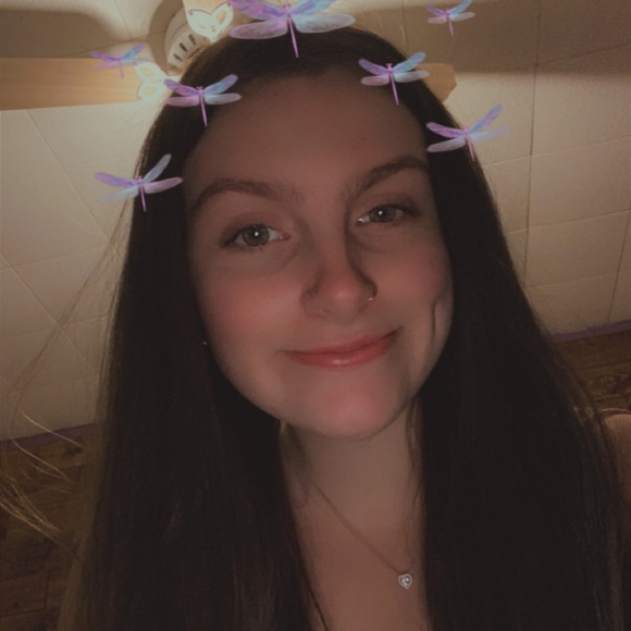 Meet your Posher, Erica - Picture 1 of 1